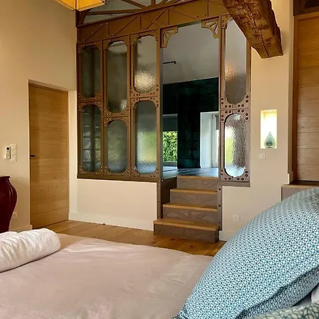 Le Petit Caviste - D'hotes & 4*
