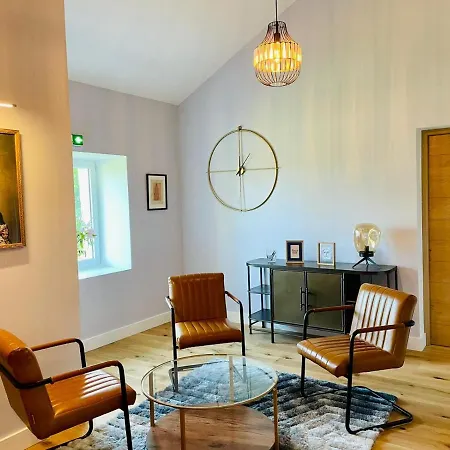 Bed and Breakfast Le Petit Caviste - D'hotes & Castagnol